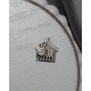 James Avery Sterling Bug House Cabin Charm 2.20G / 0.5in